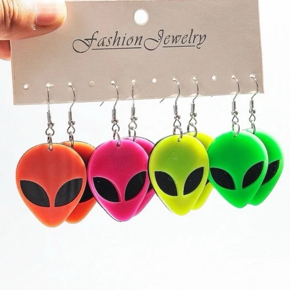 Alien 👽 earrings gorgeous neon colors.